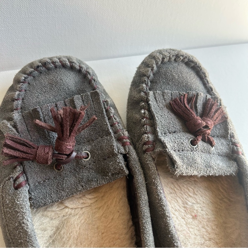 Ugg Wool Sheepskin Lizzy Moccasin Slippers Slip On House Shoe Gray Women's Sz 8 - Picture 7 of 9